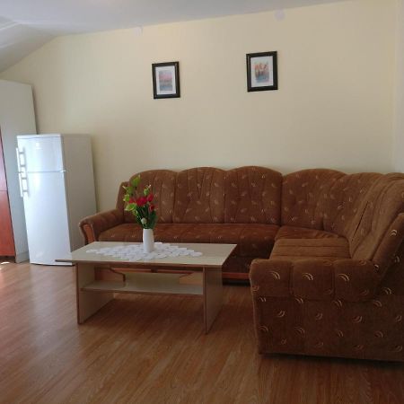 Apartment Bucic Vir Buitenkant foto