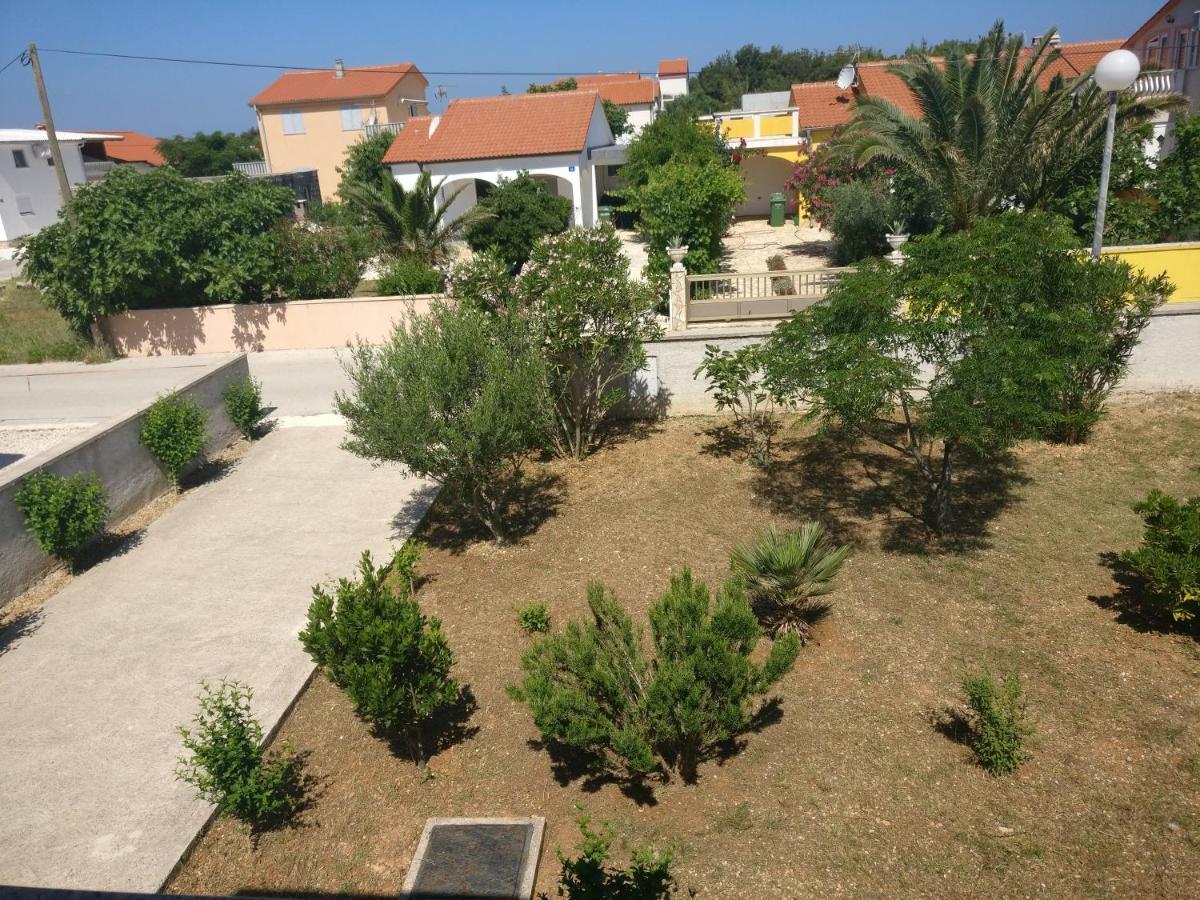 Apartment Bucic Vir Buitenkant foto