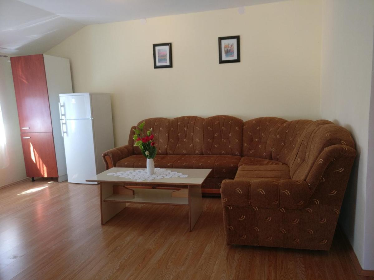 Apartment Bucic Vir Buitenkant foto